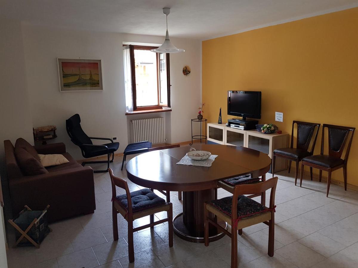 Casa Tonia Apartamento Tiarno di Sopra Exterior foto