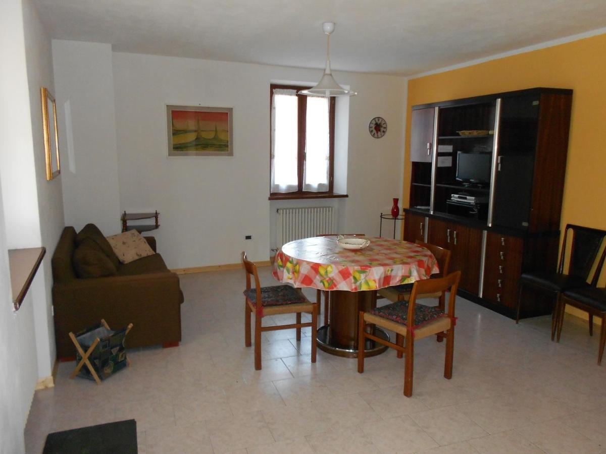 Casa Tonia Apartamento Tiarno di Sopra Exterior foto