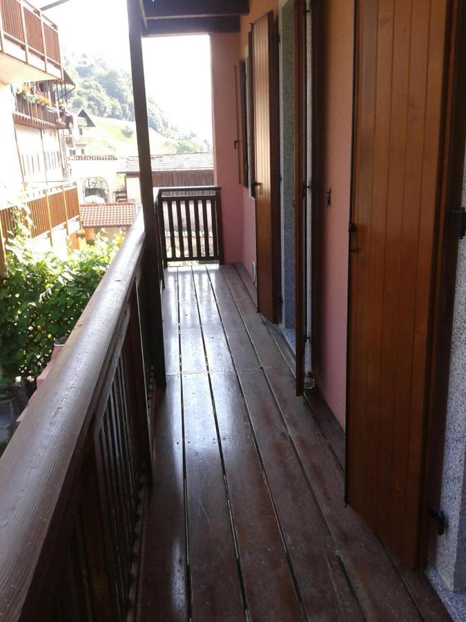 Casa Tonia Apartamento Tiarno di Sopra Exterior foto