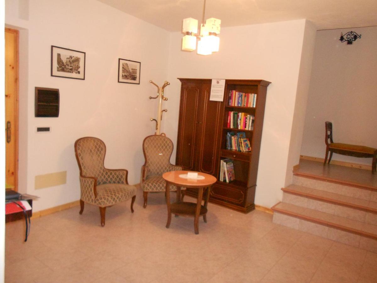 Casa Tonia Apartamento Tiarno di Sopra Exterior foto